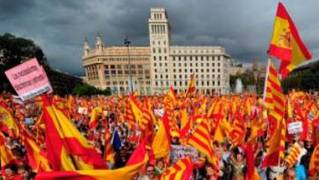 Aumenta el uso del español en Cataluña.Los barceloneses se sienten españoles