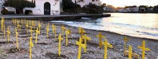 Cruces de muerte en las playas catalanas