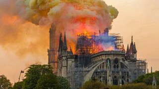 La diócesis de París quiere convertir a Notre-Dame en un antro turístico y modernista