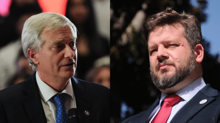 De izquierda a derecha (un poco, en todos los sentidos de la expresión), José Antonio Kasta (el más que probable nuevo presidente chileno) y Johannes Kaiser, el líder de la derecha radical